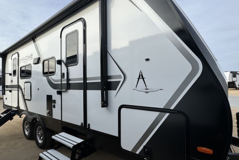 You are currently viewing Effective Strategies For Preventing Sway And Tipping Over In Travel Trailers