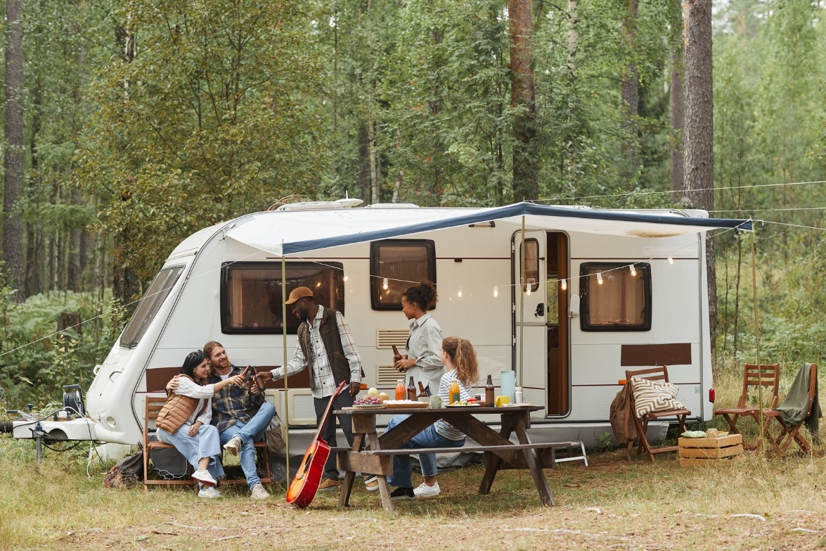 Read more about the article Essential Items To Pack For An Rv Camping Trip