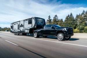 Read more about the article Understanding Tow Vehicle Requirements For Hauling A Fifth Wheel
